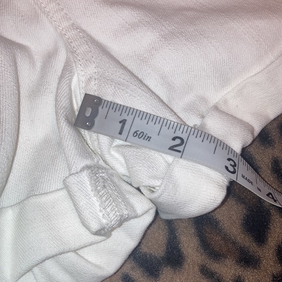 2 for $40 PAIGE Shorts Women’s Size 28 Paige Cuffed Hem Shorts White Jean Shorts - Picture 14 of 14